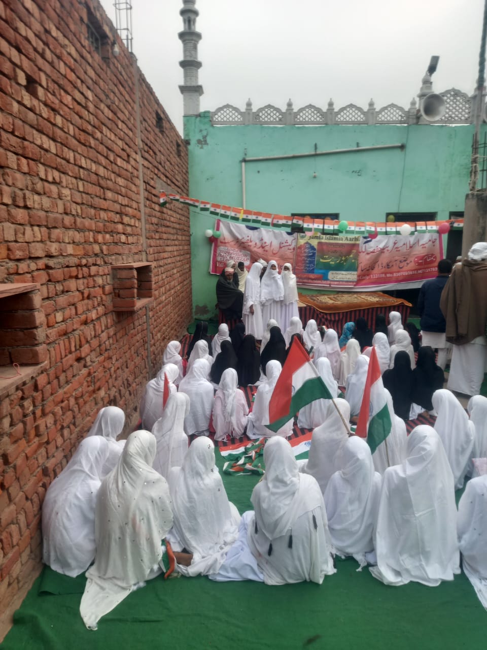 Students gathered in the courtyard of Madarsa Hafsa Lilbanat